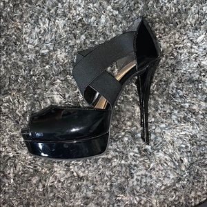 Jessica Simpson platform heels